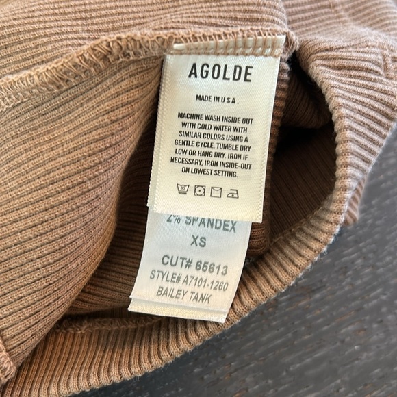 Agolde Bailey Ribbed Tank Top in Mouse Brown - Picture 5 of 12